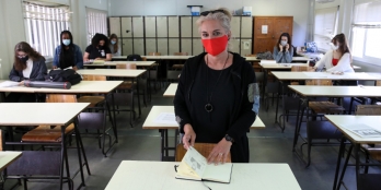 Aulas presenciais sim, com condi&ccedil;&otilde;es de seguran&ccedil;a