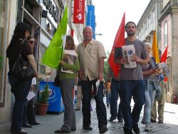 Distribuição em Viseu. Fotos de Paulete Matos