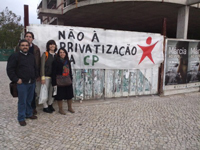 Ação de campanha do Bloco na linha de Cascais contra privatização da CP