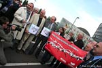 Clique para ampliar. Miguel Portas esteve no protesto contra a directiva de retorno