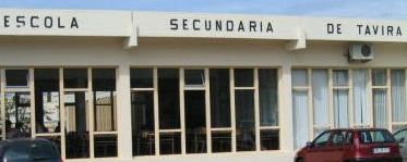 Bloco repudia proibição de vestuário em escola de Tavira