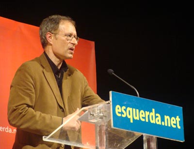 Francisco Louçã no comício do Bloco que encheu o cinema Batalha no Porto