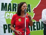 Alda Macedo esteve em S. Martinho do Porto com trabalhadores despedidos no regresso de férias