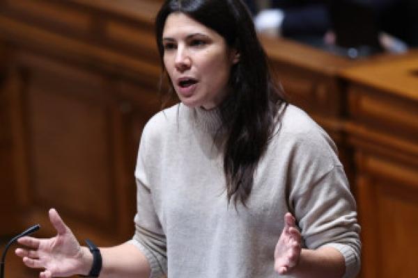 Para chumbar aumento das pensões mais baixas, “o PSD não tem uma muleta, tem duas”