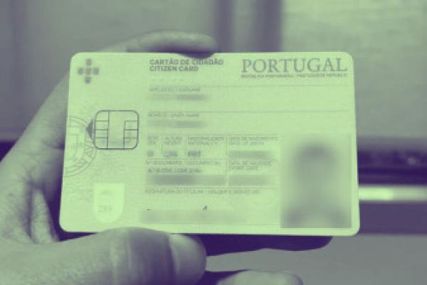 “Um imperativo de dignidade”: Bloco faz aprovar lei que tira apátridas do limbo