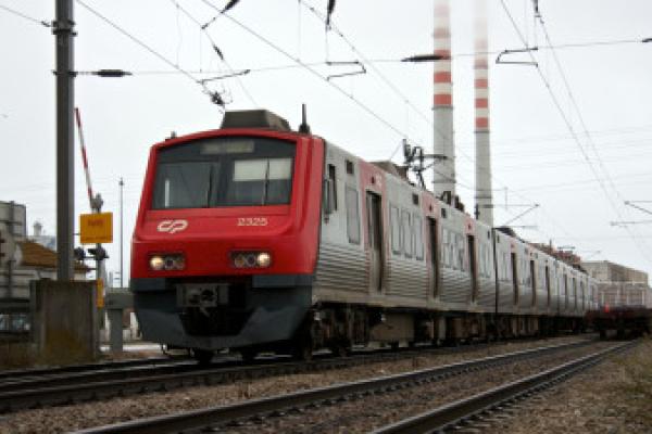 Concessão da linha ferroviária do Sado “é um assalto ao serviço público”