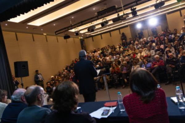 Sessão pública em Lisboa juntou vozes contra a guerra 