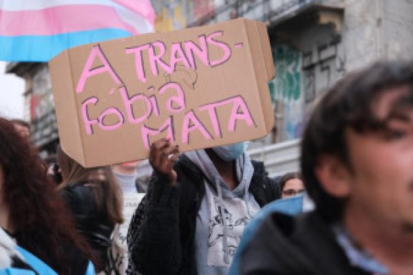 PSD e Chega atacam autodeterminação de género, Bloco propõe reforço da lei