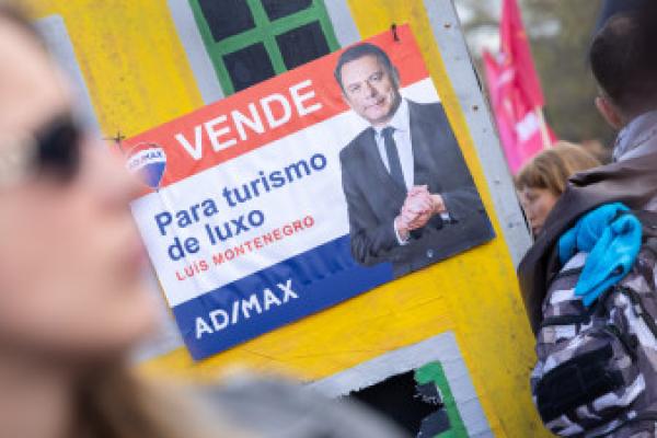 Manifestações chumbam medidas do Governo para a habitação