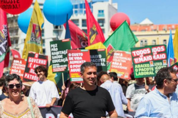 Milhares de pessoas nas ruas para exigir a retirada do pacote laboral