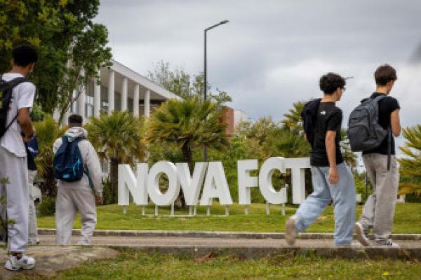 Pressão do Bloco corrige injustiça nas propinas de mestrado de ensino da NOVA FCT