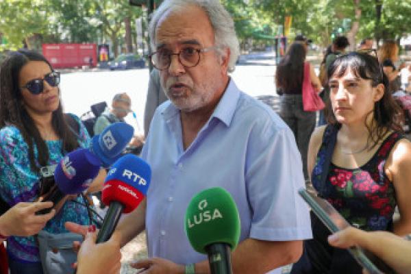 “Seguro fez a apologia das ‘palavras do meio’ mas não disse quais são”