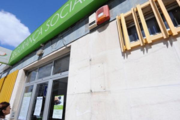 Portaria da PSU obriga a “trabalho social” pago a 67 cêntimos/hora