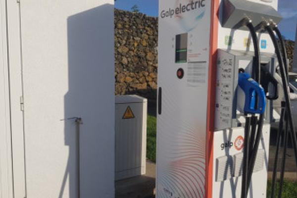 Bloco/Açores alerta para degradação da rede de carregamento de carros elétricos