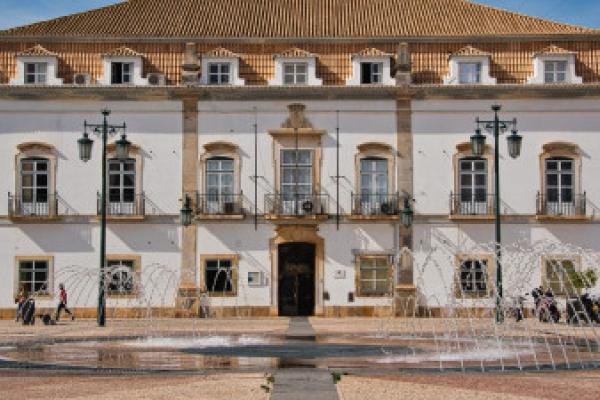 “O bloco central continua a funcionar em pleno em Portimão”