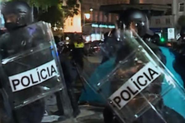 Polícia força retirada das tendas nas acampadas, protesto regressa às 19h